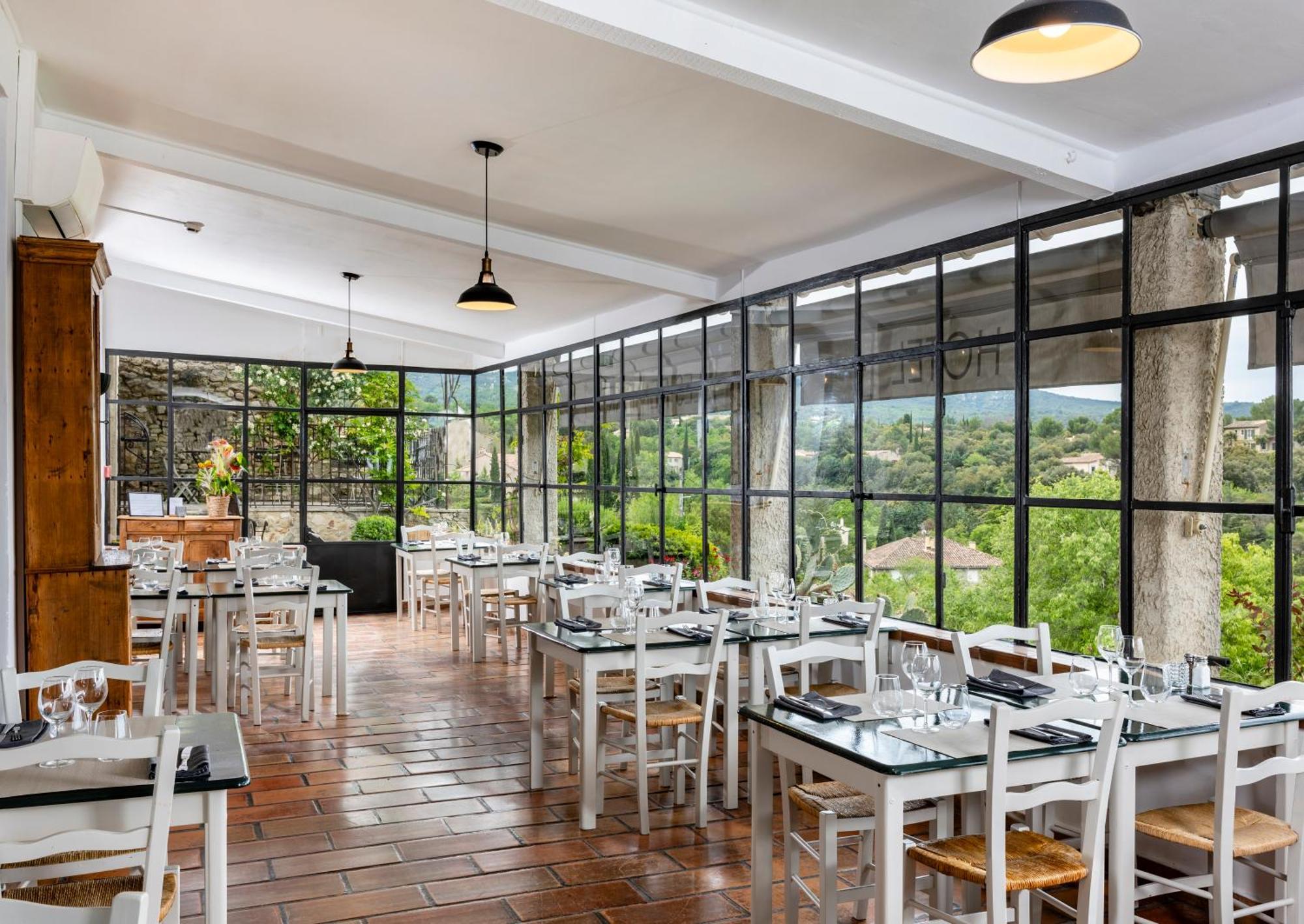 Hotel Restaurant Les Remparts Venasque Eksteriør bilde